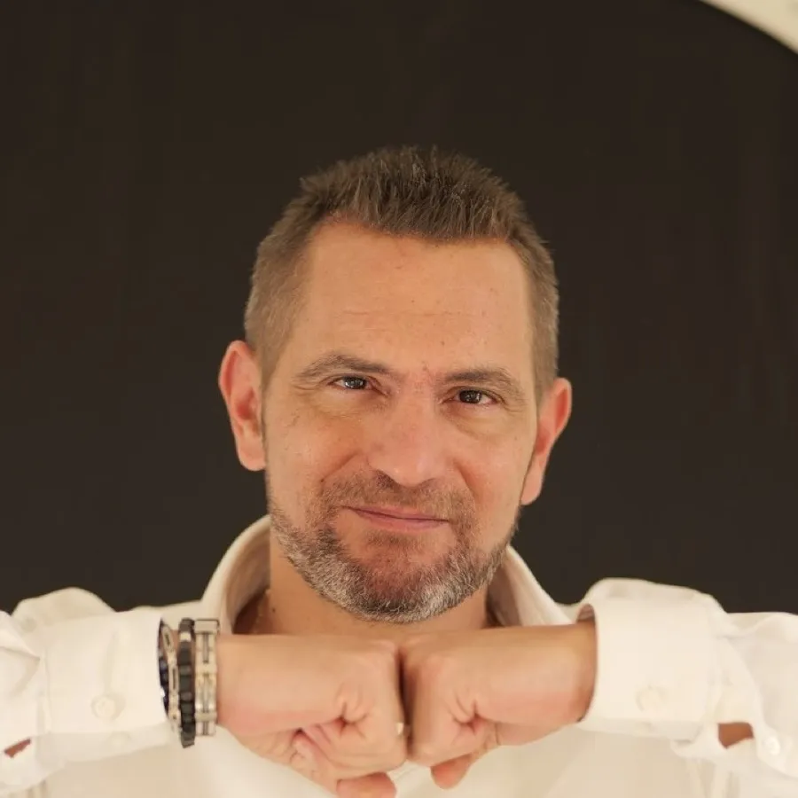 Portrait de David Muratori, consultant SEO et GEO